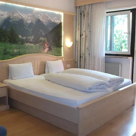 Schwarzbachhof Отель Лутаго