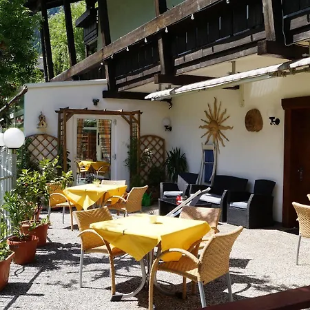 Schwarzbachhof Лутаго