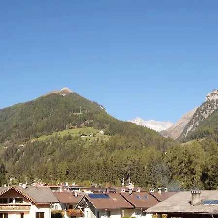 Schwarzbachhof Hotel Lutago